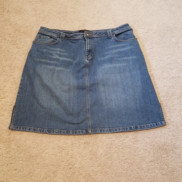 Venezia Dresses & Skirts - Venezia Denim Skirt Size 20